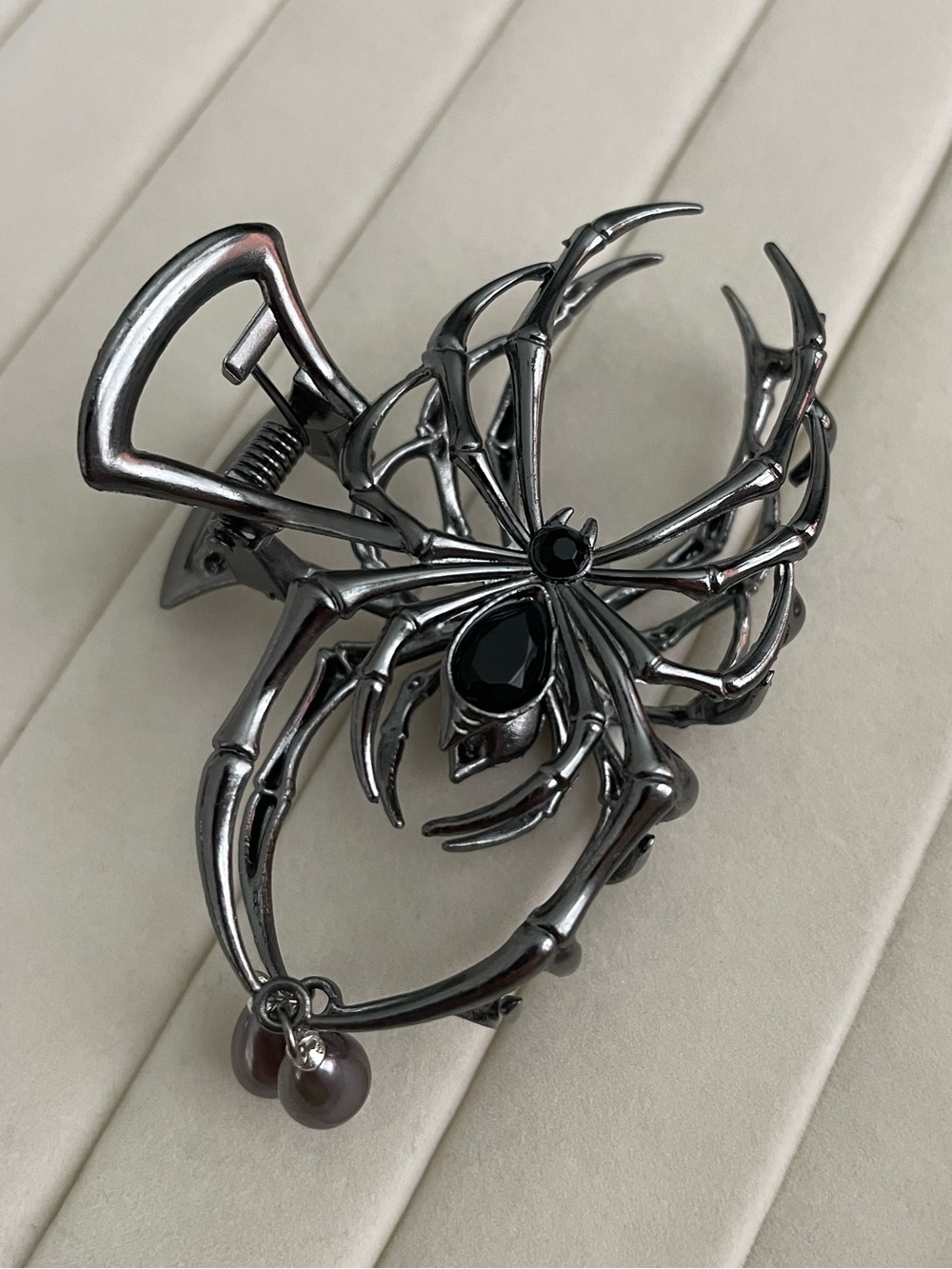 Metal Spider Hair Claw Clip with Black Pearl B01-02